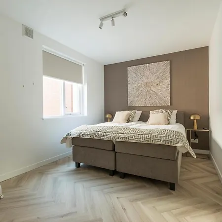 Spacious Leon With Garden Roosendaal