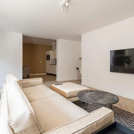 Spacious Leon With Garden * Roosendaal